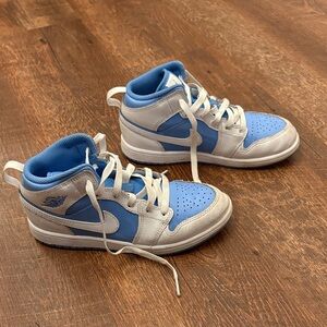 Nike Kids' Light Blue and White Sneakers